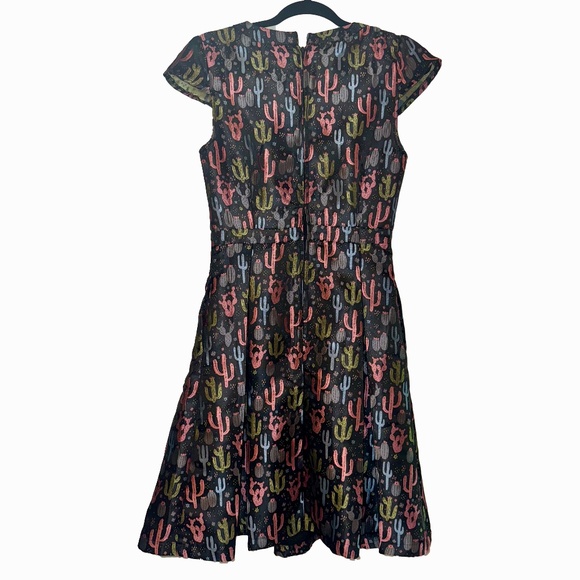 Modcloth Jacquard Cactus Fit & Flare Dress sz 6, Brocade Retro Black - Picture 4 of 8